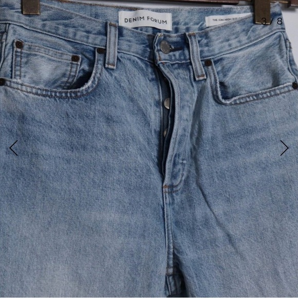 Denim —
The Joni High Rise Loose
Super high-waisted loose jeans - Picture 5 of 6